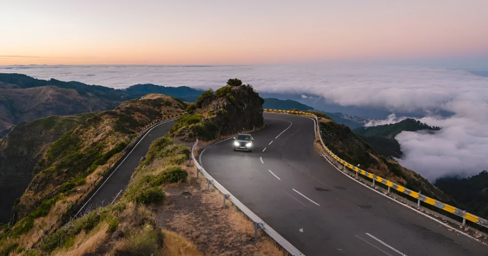 Scenic Road Trips in Washington: Coastal Drives & Mountain Views