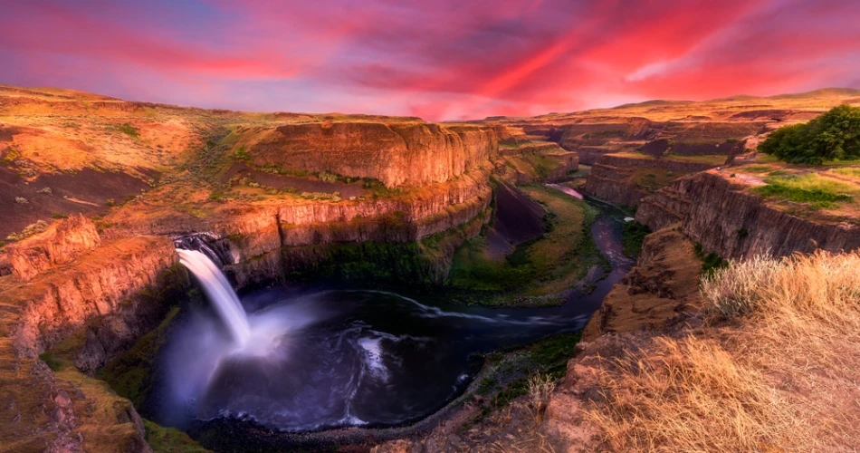 Waterfalls of Washington: The Most Breathtaking Falls to Visit in 2025