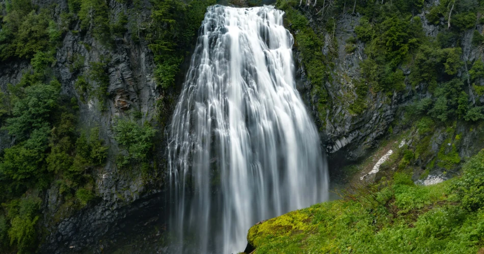 Waterfalls of Washington: The Most Breathtaking Falls to Visit in 2025