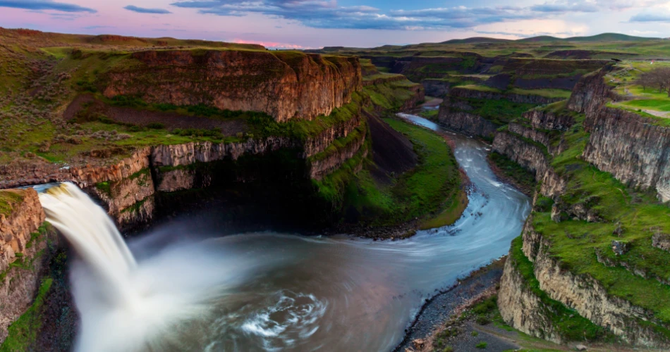 Waterfalls of Washington: The Most Breathtaking Falls to Visit in 2025